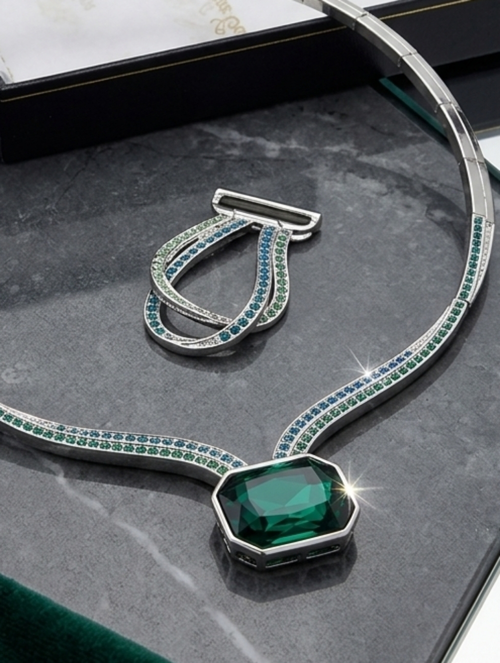 Butler Fifth Avenue Collection Swarovski Emerald Crystal Necklace Set NEW